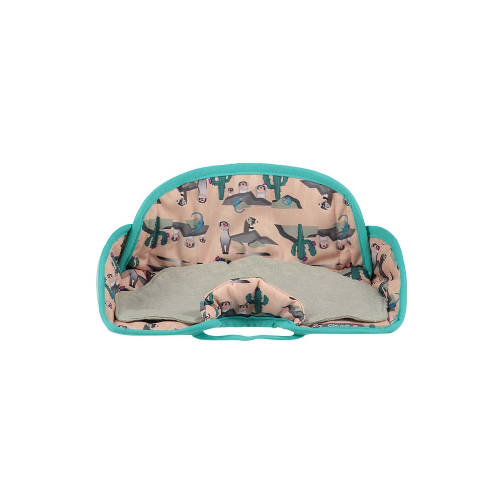 Pushchair or car seat protector that catches crumbs absorbs moisture Close Parent